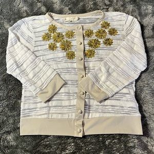 Embroidered 3/4 length sleeve lightweight sweater.